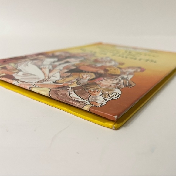 Vintage Well Loved Tales Snow White and The Little Mermaid Books - Picture 11 of 16